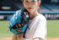 168娱乐网：林志玲棒球赛开球，在球场上跳舞太可爱，身材比韩国女爱豆还好