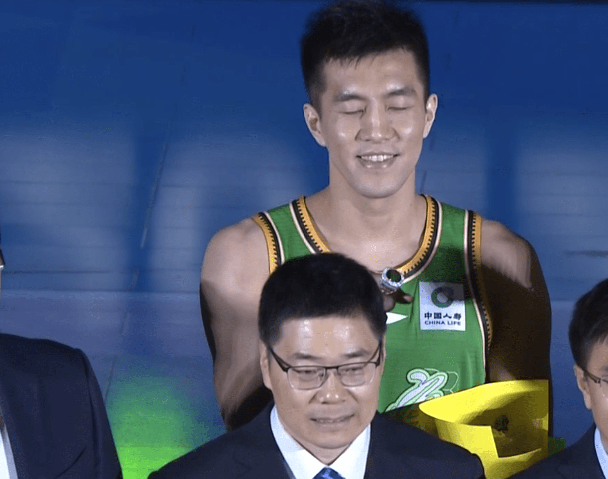 CBA:CBA宣布新规则CBA，辽篮天赐良机！保送郭艾伦冲MVP，只剩最后的障碍