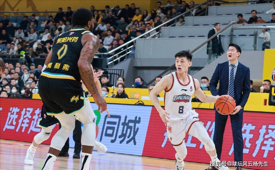 CBA:CBA常规赛：浙江广厦大战南京队CBA，孙铭徽砍下21分15次助攻助阵