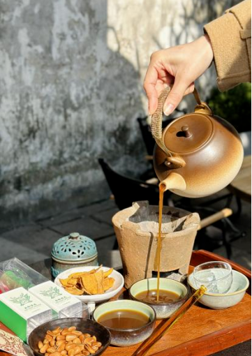 美食:古镇的冬日美食来啦美食，看看是否有你心仪的“它”~