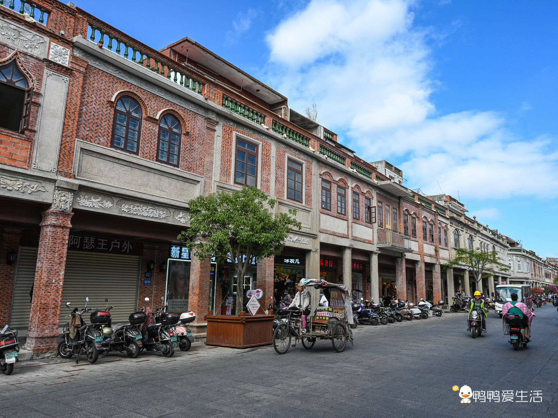 美食:泉州旅行：不只有西街美食，这条连排式骑楼建筑商业街藏美食美景