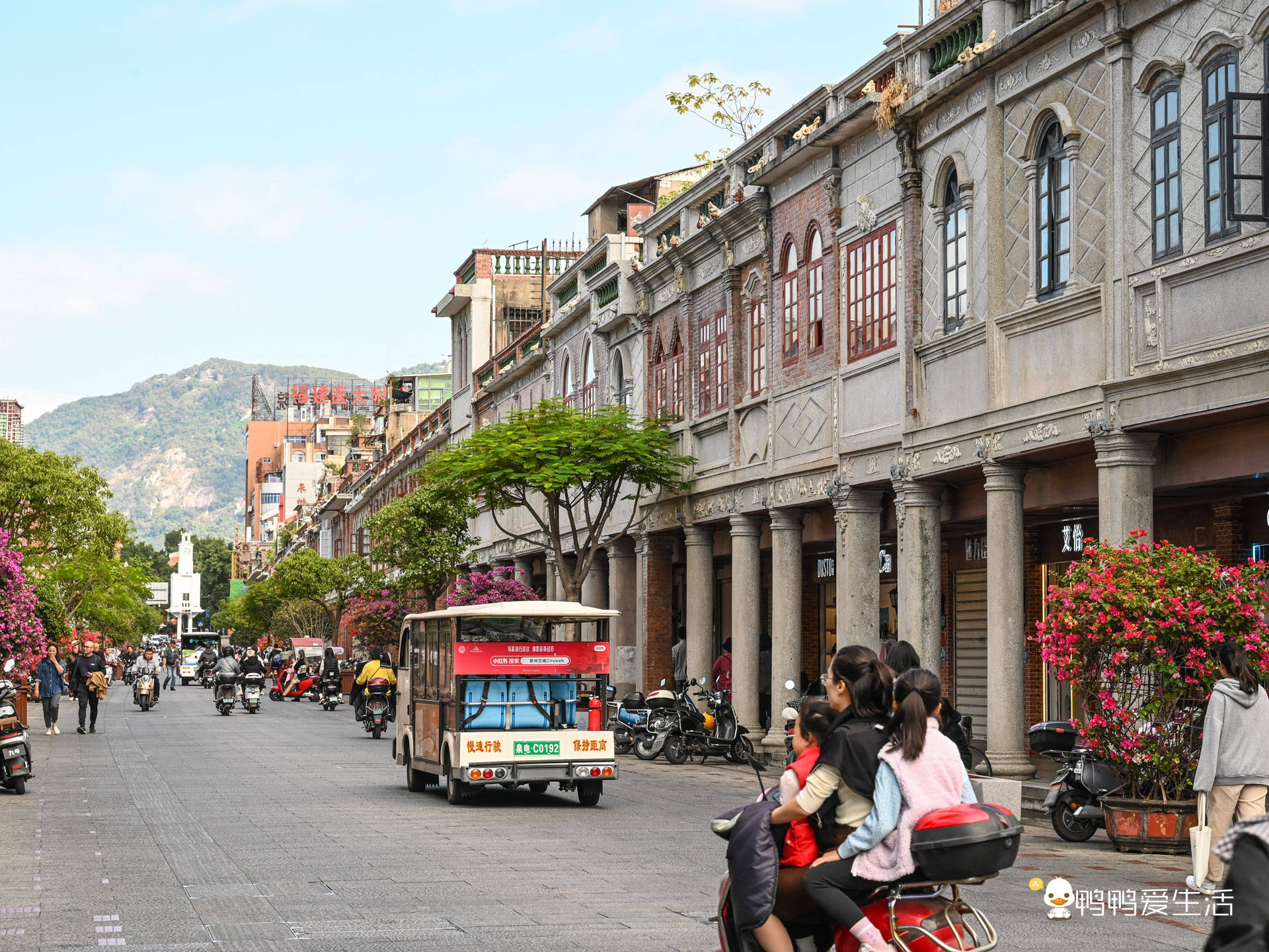 美食:泉州旅行：不只有西街美食，这条连排式骑楼建筑商业街藏美食美景