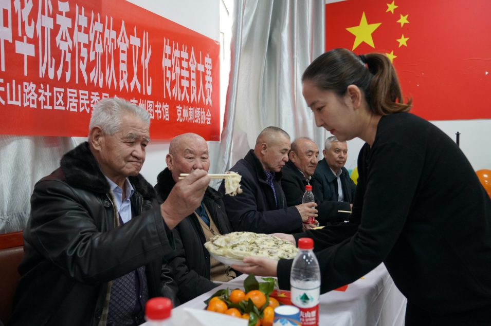 美食:【文化润疆】非遗表演 特色美食 就问美食你馋不馋~