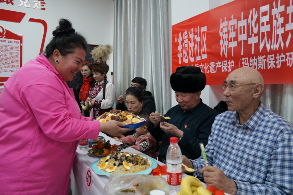 美食:【文化润疆】非遗表演 特色美食 就问美食你馋不馋~