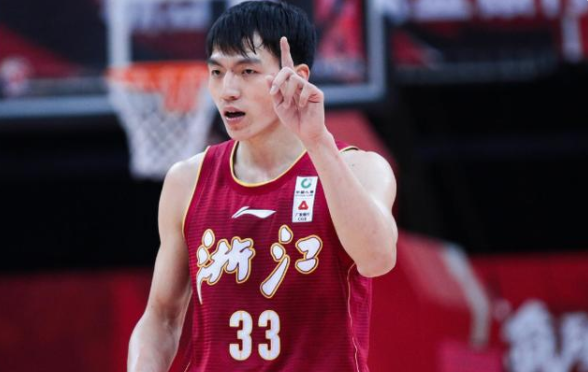 CBA:CBA全明星爆3大冷门CBA，徐杰最大输家，浙江无人入选，胡明轩破纪录