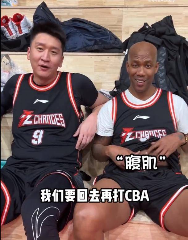 CBA:CBA笑话！3外援共得13分CBA，不如一替补得分多，媒体人怒批：太离谱