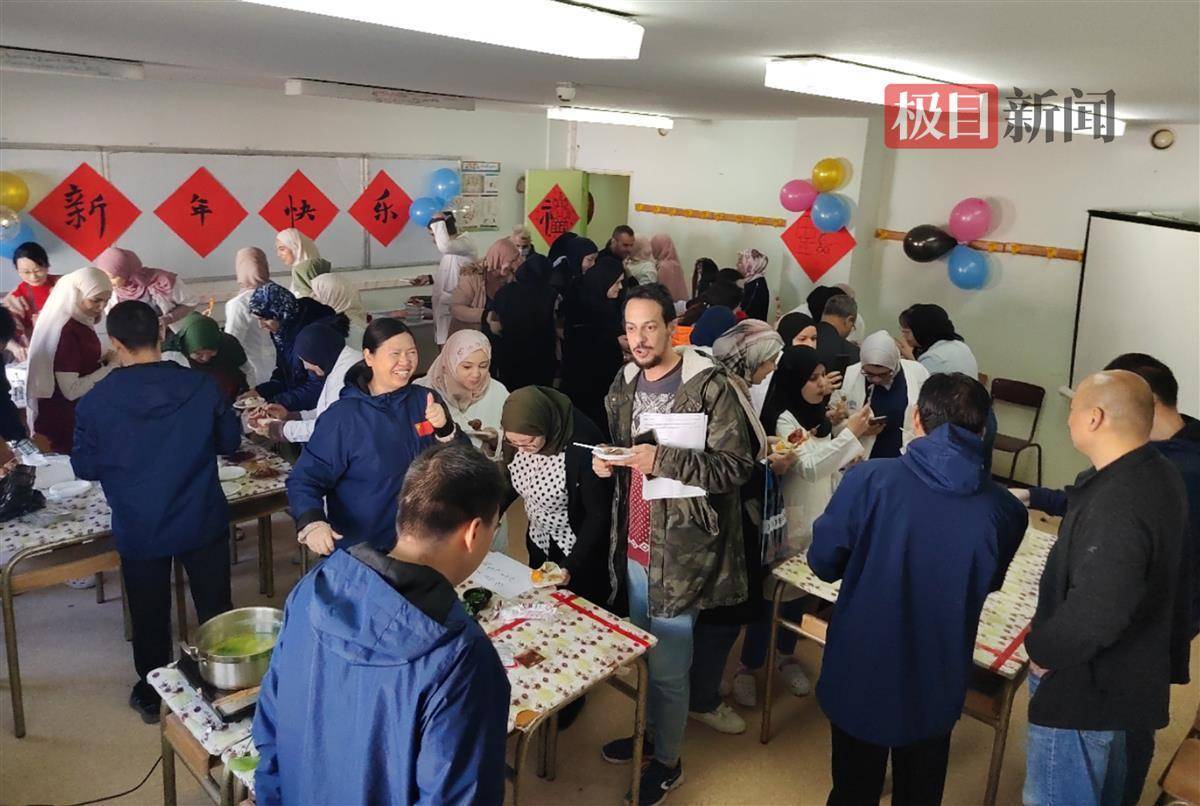 美食:热干面、糖葫芦受追捧美食，援阿医疗队成功举办“中国美食日”