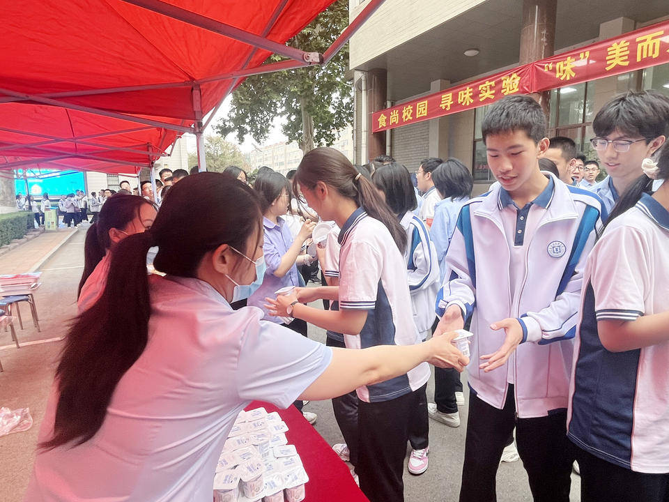 美食:舌尖上的味蕾狂欢美食！山东省实验中学东校区美食文化周精彩纷呈