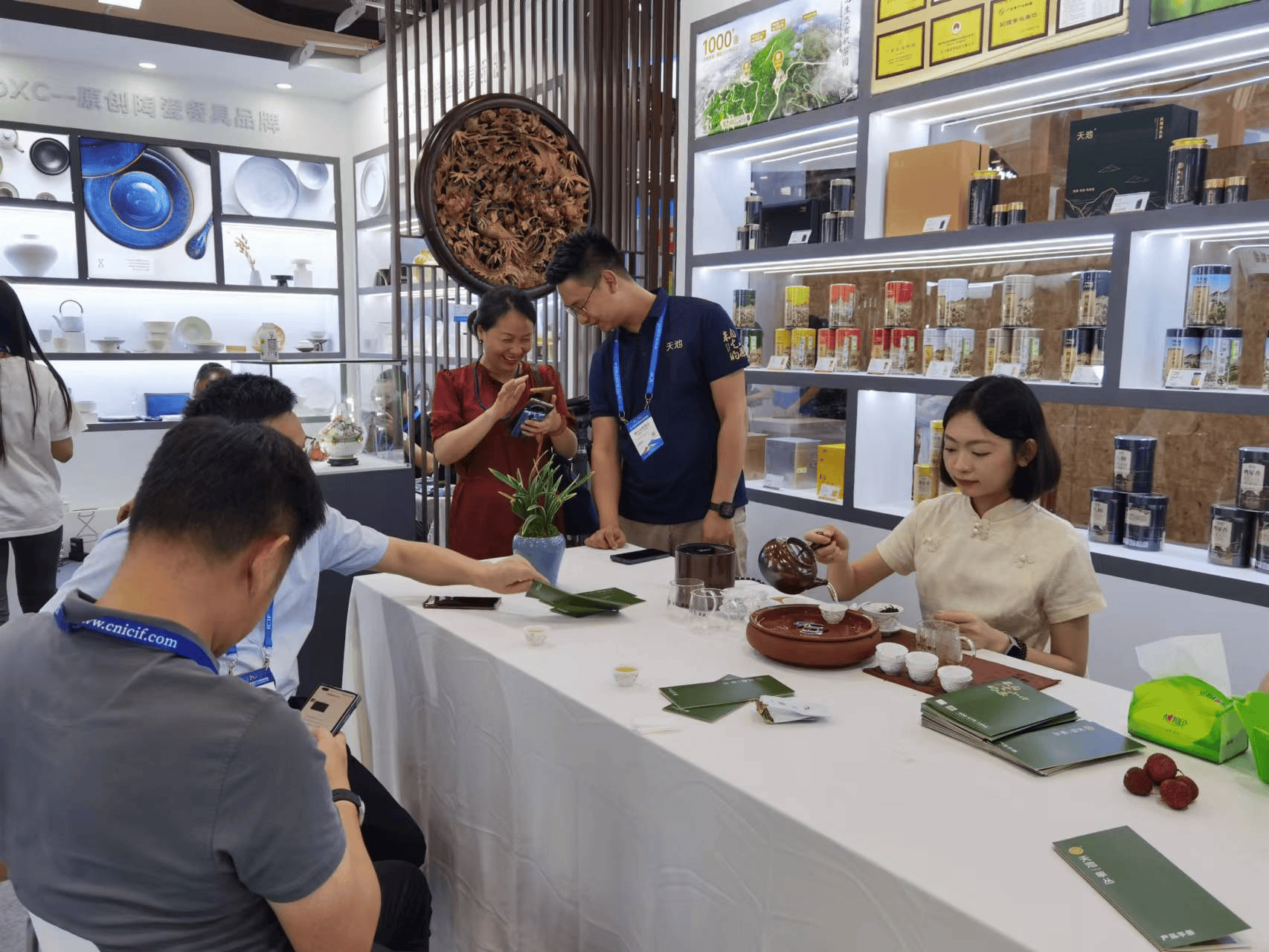 美食:潮州馆尝美食、品单丛、听潮剧美食， “世界美食之都”香爆了