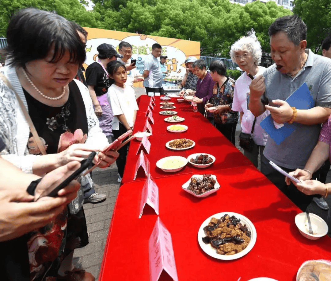 美食:满满幸福味美食，长桌宴亮相美食节