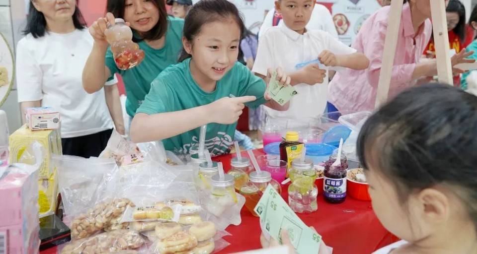 美食:济南托马斯外籍人员子女学校举办国际美食节美食，共享多元文化盛宴