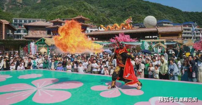 美食:端午美食，豫西大峡谷举办“泼水狂欢节·美食嘉年华”，全天演出非常精彩！