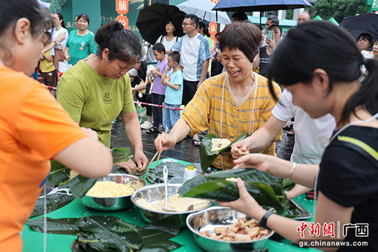 美食:玉林牛腩粉文化美食街端午游乐会欢乐开启