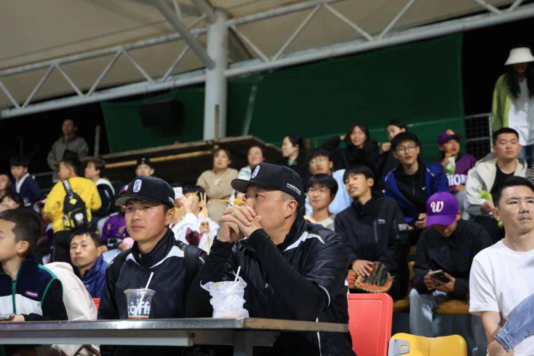 棒球:首站棒球！2024年中国棒球联赛在威海临港拉开战幕